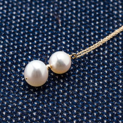 Chaîne et son pendentif en or jaune 9 carats...