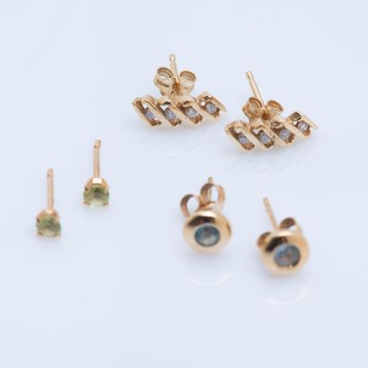 Lot de trois paires de puces d'oreille en...