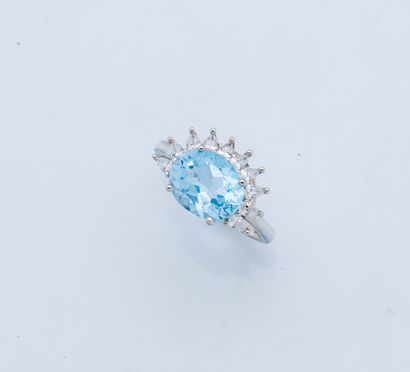 Bague en argent (925 millièmes) ornée d'une...