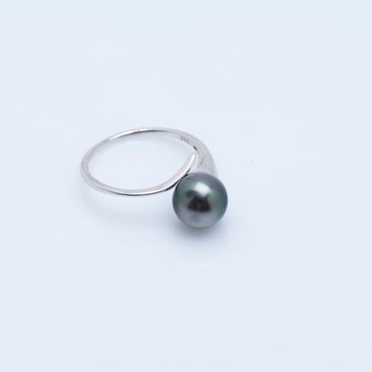 Bague en argent (925 millièmes) ornée d'une...