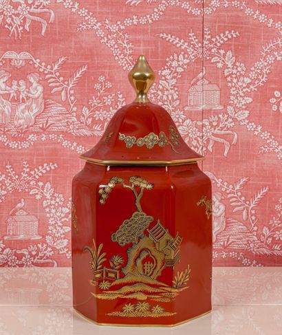 BERNARDEAU, modèle Séoul
Pot couvert en porcelaine...
