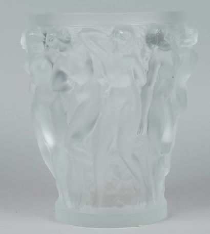 LALIQUE France,
Vase modèle 