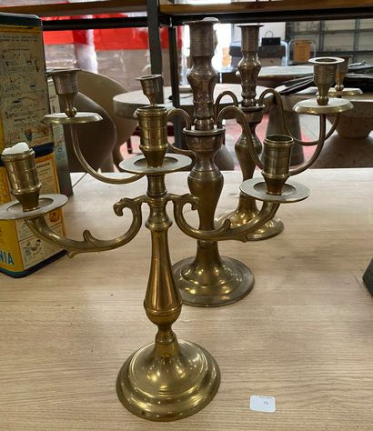 Paire de candélabres à trois lumières en...