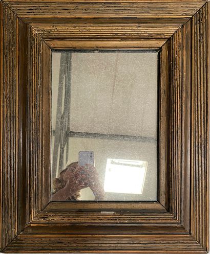 Lot de deux miroirs en bois doré

60 x 50...