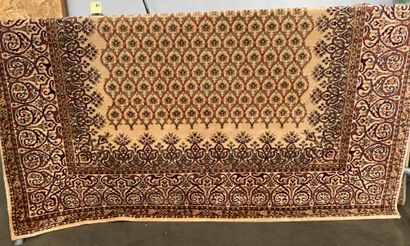 Lot de 4 tapis mécaniques en laine
