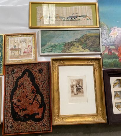Lot de 17 pièces encadrées