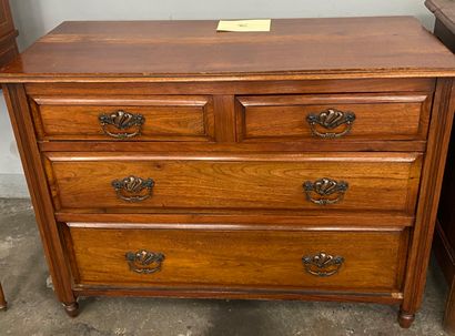 Commode droite en bois naturel verni ouvrant...