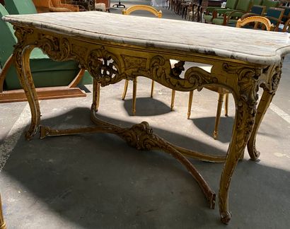 Importante table toute face en bois laqué...