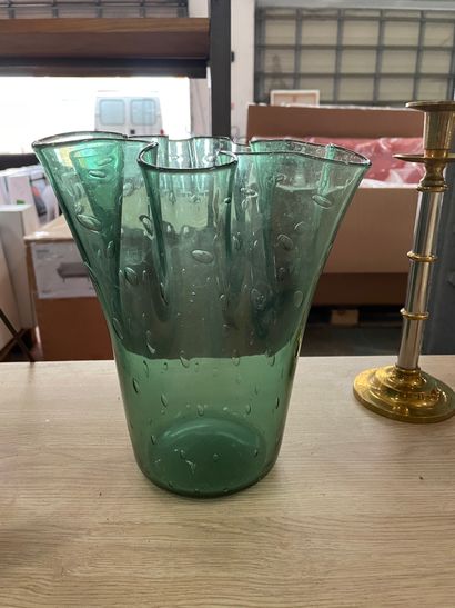 Vase en verre bullé de forme libre dans les...