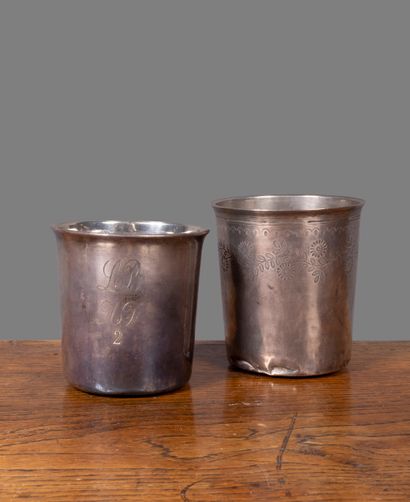 Lot deux timbales en argent (950 millièmes)...