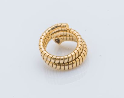 BULGARI
Bague serpent en or jaune 18 carats...