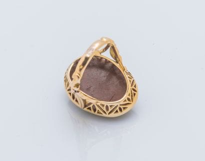 Bague en or jaune 18 carats (750 ‰) ornée...
