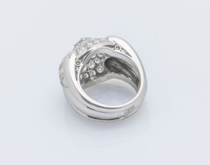 Bague pont en platine (950 ‰) ornée d’un...