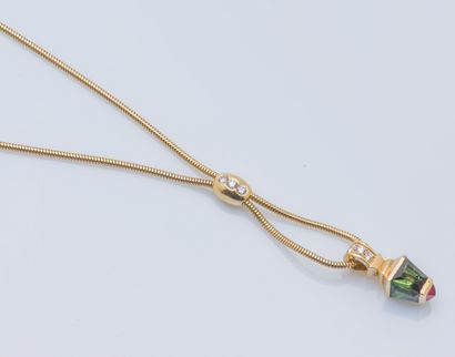 Pendentif et chaîne en or jaune 18 carats...