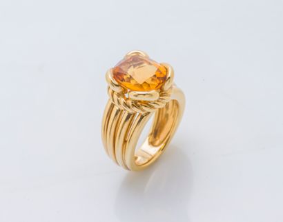 Bague en or jaune 18 carats (750 ‰) ornée...