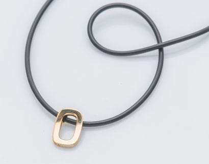 Pendentif en or jaune 18 carats (750 ‰) dessinant...