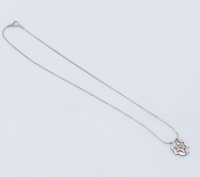 Chaîne à maille serpent et pendentif en argent...