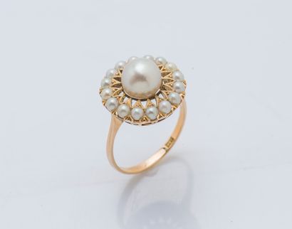 Bague fleur en or jaune 14 carats (585 ‰)...