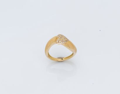 Bague en or jaune 18 carats (750 ‰) ornée...