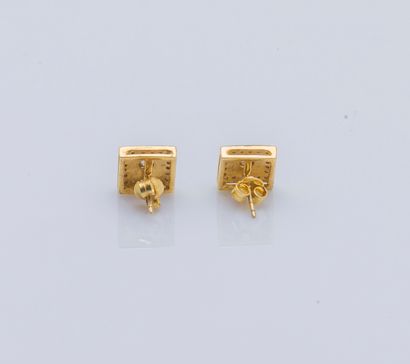 Paire de boutons d’oreilles en vermeil (800...