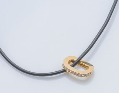Pendentif en or jaune 18 carats (750 ‰) dessinant...