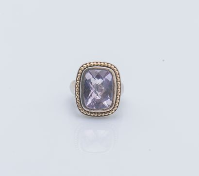 Bague en argent (925 ‰) ornée d’une améthyste...