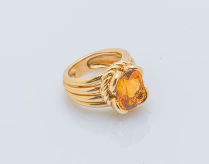 Bague en or jaune 18 carats (750 ‰) ornée...