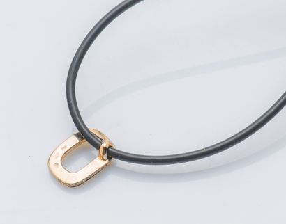 Pendentif en or jaune 18 carats (750 ‰) dessinant...