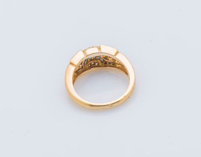 BOUCHERON
Bague jonc en or jaune 18 carats...