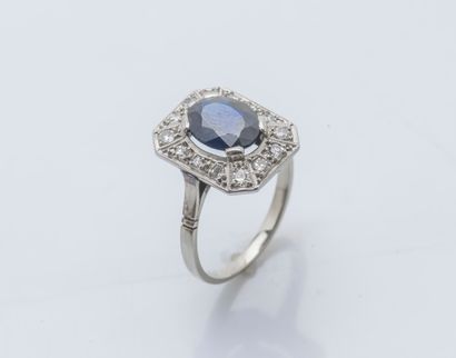 Bague en or gris 18 carats (750 ‰) et platine...