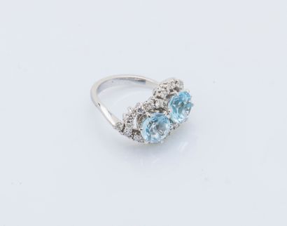 Bague en or gris 18 carats (750 ‰) ornée...