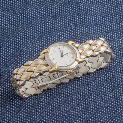 CHAUMET
Bracelet montre de dame modèle Griffe...
