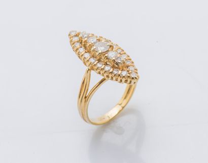 Bague marquise en or jaune 18 carats (750...