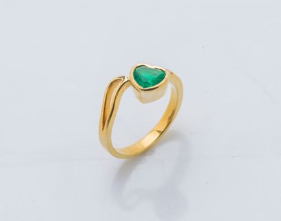 Bague en or jaune 18 carats (750 ‰) ornée...