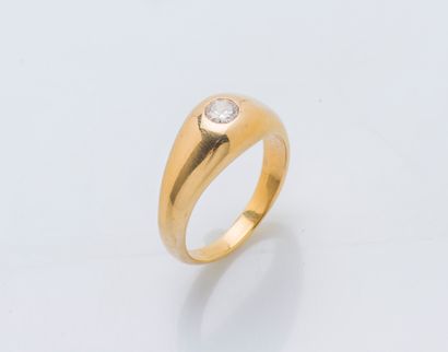 Bague jonc bombé en or jaune 18 carats (750...
