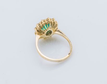 Bague fleur en or jaune 18 carats (750 ‰)...