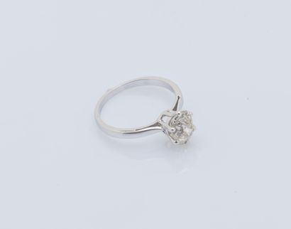 Bague solitaire en or gris 18 carats (750...
