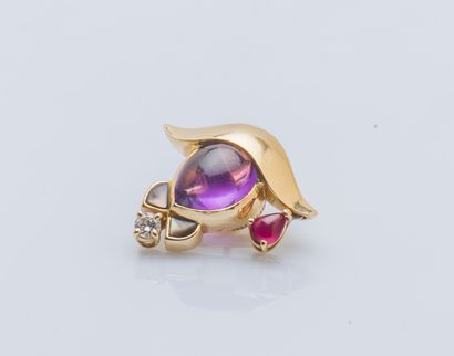 Clips en or jaune 18 carats (750 ‰) figurant...