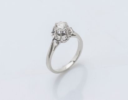 Bague solitaire en or gris 18 carats (750...