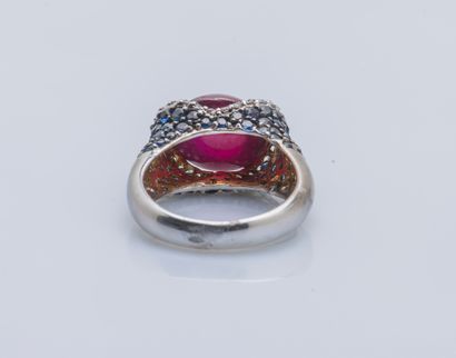 Bague en argent (925 ‰) ornée d’un cabochon...