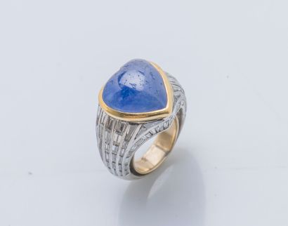Bague jonc bombé en platine (950 ‰) et or...