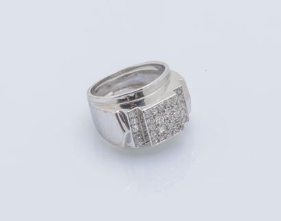 Bague tank en platine (950 ‰) et or gris...