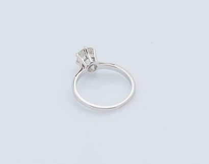 Bague solitaire en or gris 18 carats (750...
