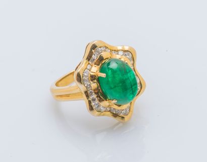 Bague fleur en or jaune 18 carats (750 ‰)...