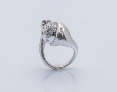 BOUCHERON
Bague modèle Trouble en or gris...