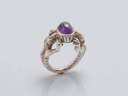 Bague en argent (800 millièmes) sertie d'un...