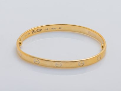 CARTIER
1970
Bracelet Love en or jaune 18...