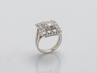 Bague en or gris 18 carats (750 millièmes)...