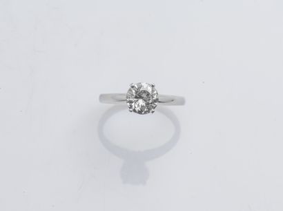 ZEI
Bague solitaire en platine (950 millièmes)...