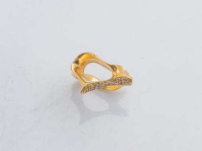 Bague sculpture en or jaune 18 carats (750...